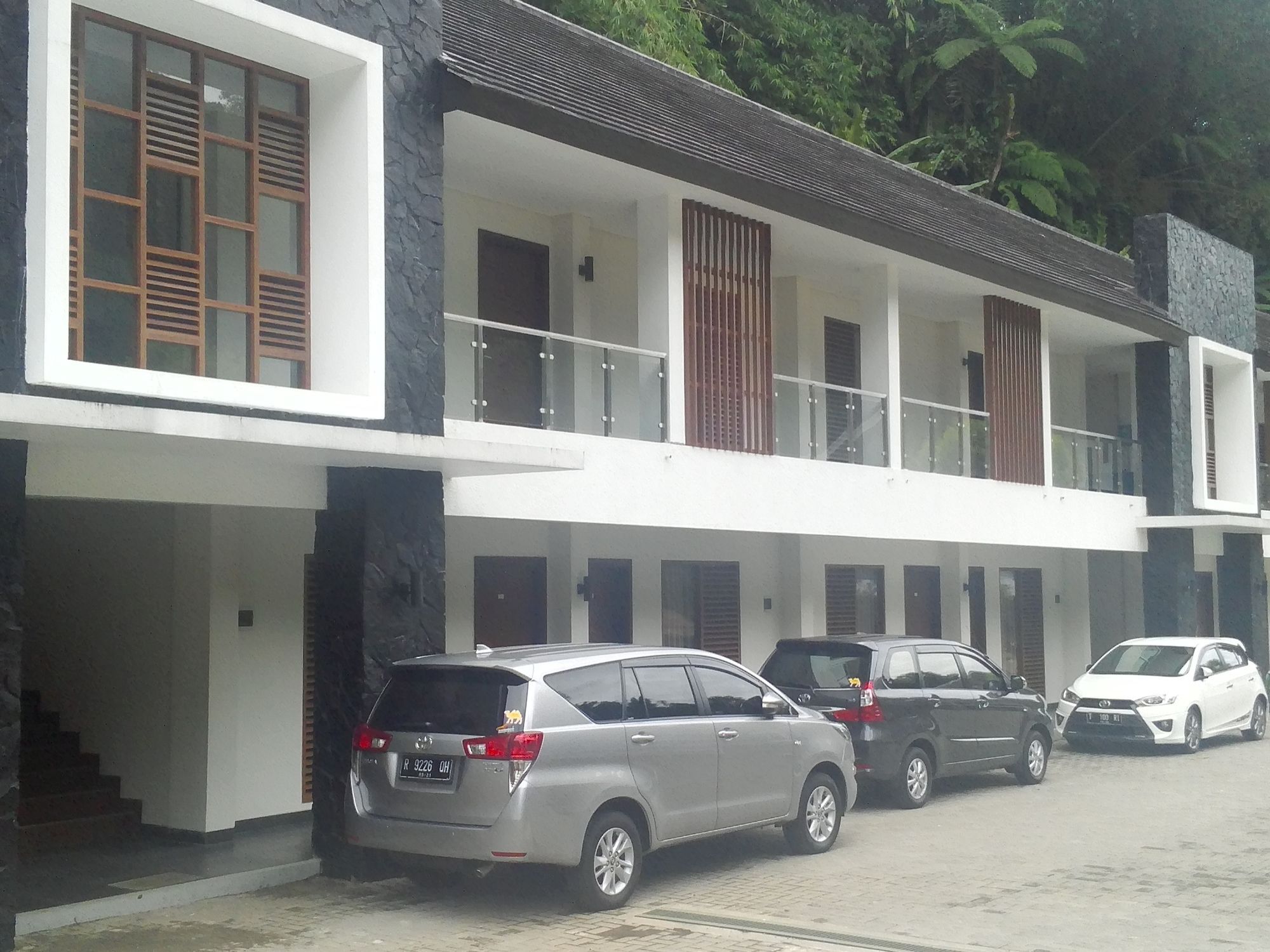 Zuri Resort Cipanas Puncak Buitenkant foto