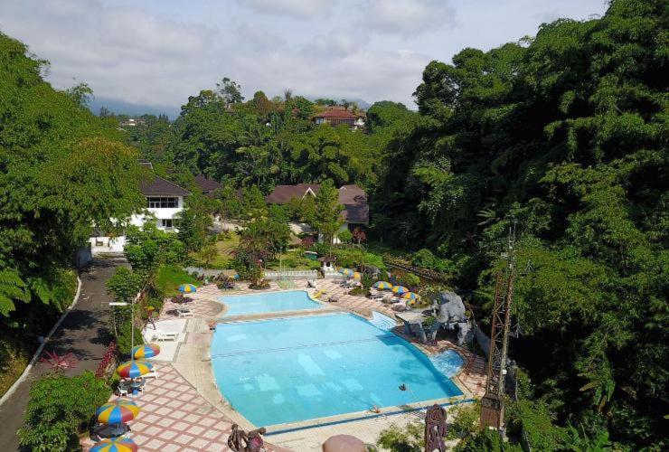 Zuri Resort Cipanas Puncak Buitenkant foto